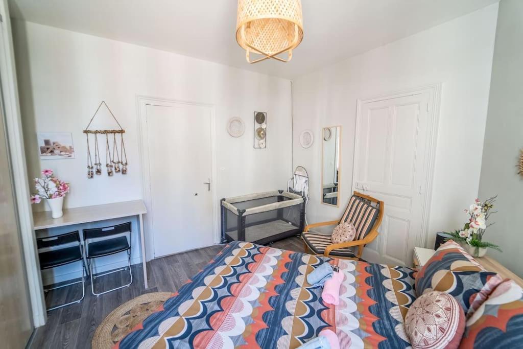 Chant Du Voyage Hypercentre Apartment Blois Bagian luar foto