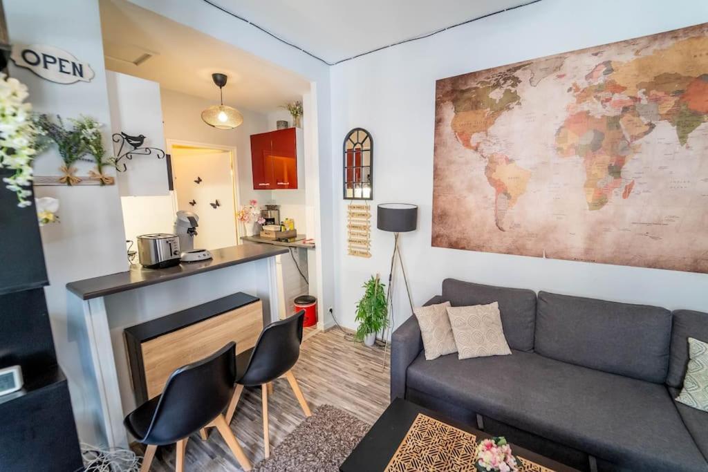 Chant Du Voyage Hypercentre Apartment Blois Bagian luar foto